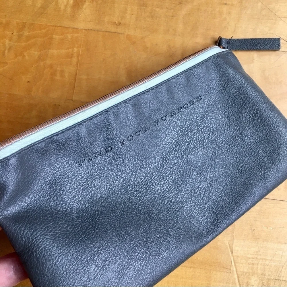 “FIND YOUR PURPOSE” Travel, Makeup, Cosmetic Bag, Gray, Teal Blue